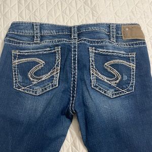 Silver Tuesday low rise jeans with thick stitching